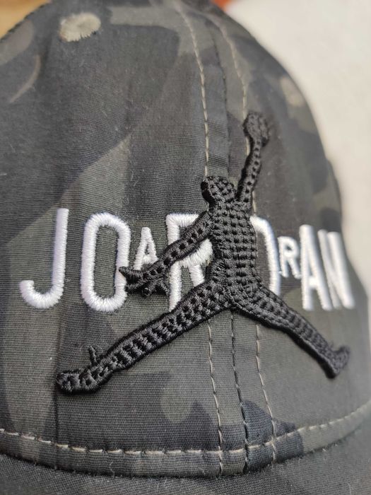 Jordan czapka z daszkiem moro Jumpman air tirówka