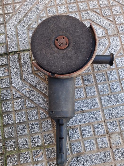 Rebarbadora Bosch GWS 20 230