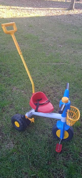 Triciclo infantil