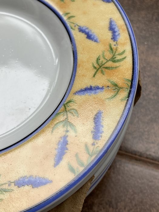6 Lavender-Themed Plates428625446379857922