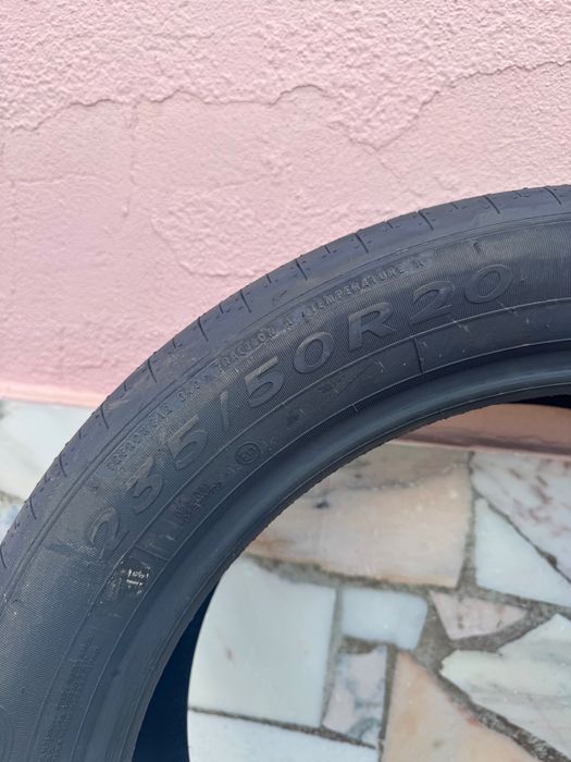 Pneu Goodyear 235/50/R20