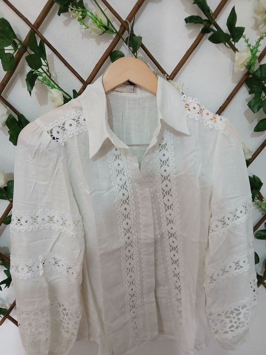 Camisa branca bordada
