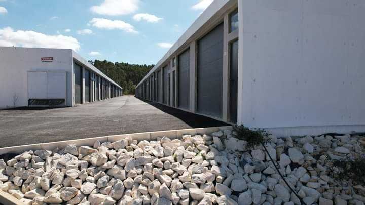 Condomínio de garagens em Torres Vedras