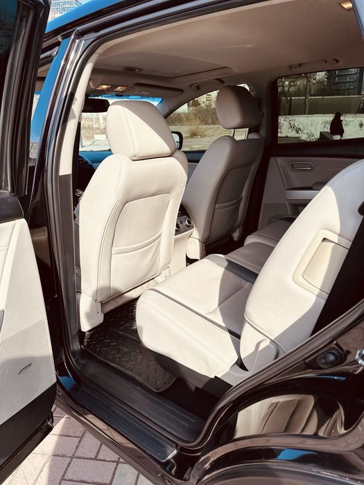 Продам Mazda CX-9 2008 год. 3.7 ( газ- бинзин )