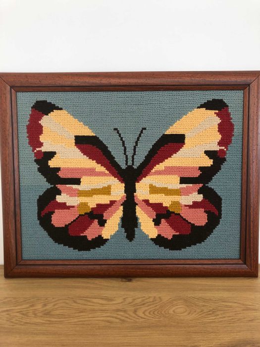 Tapeçaria quadro em Arraiolos de design moderno "Borboleta"