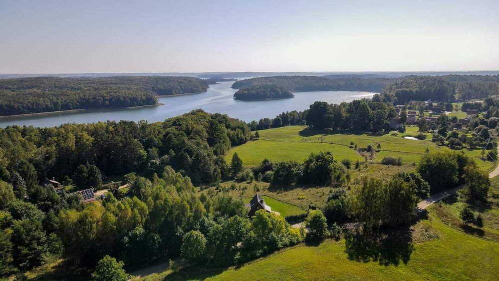 Domek nad jeziorem Narie