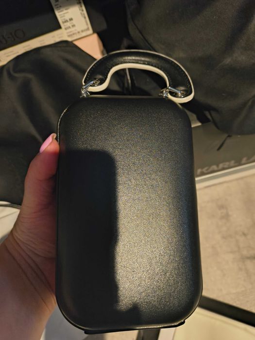 Karl Lagerfeld cekiny