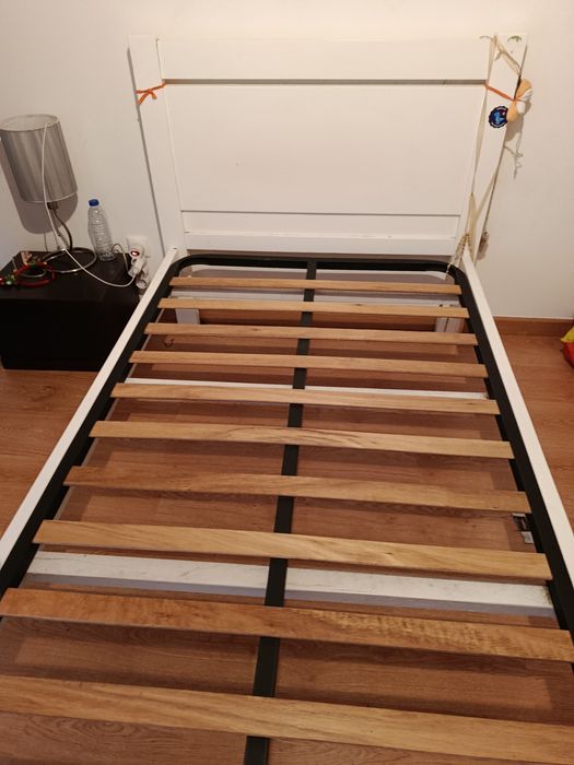 Cama solteiro 1,10*1.90 e colchão