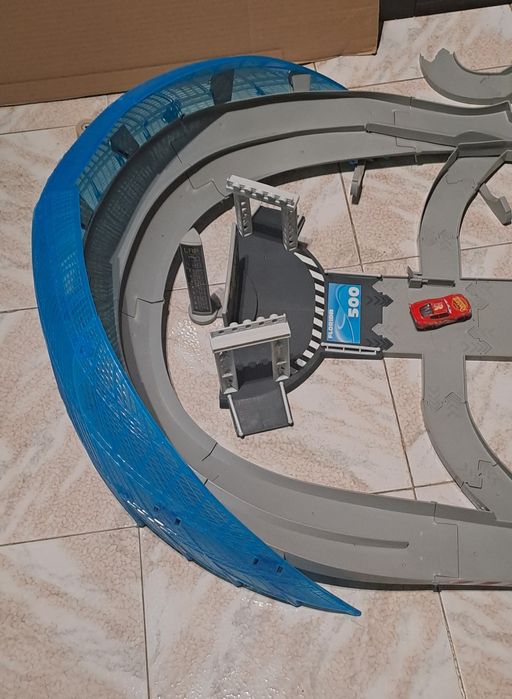 Disney Cars 3 Circuito Internacional da Flórida - Mattel (Usada)