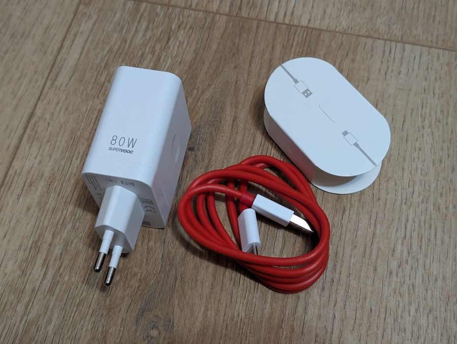 Продам зарядку 80 Wat,OnePlus, Realme,Oppo. SuperVooc.Warp Charge.