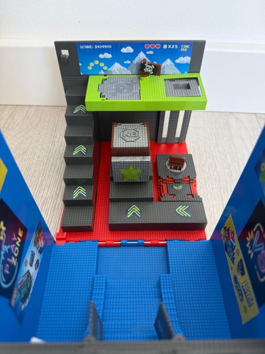 Wyprzedaż zabawek ! Figurki pixelowe