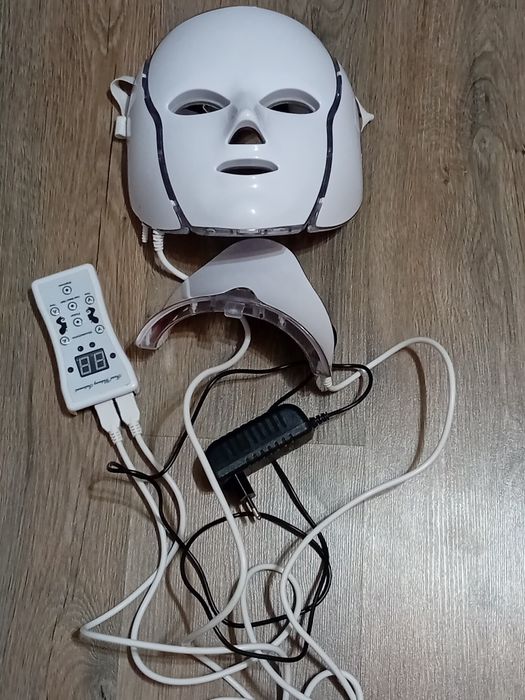 Світлодіодні LED-маска з мікротоками