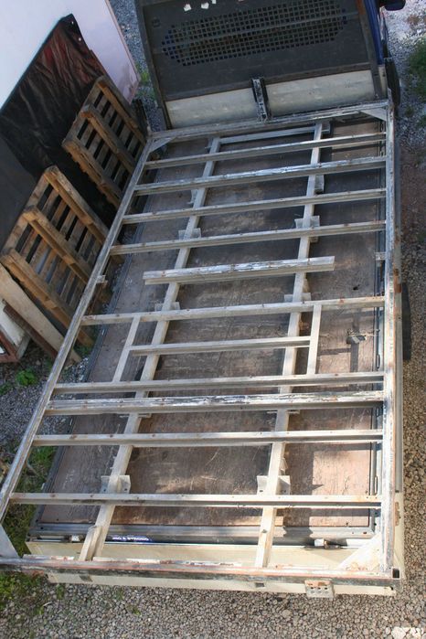 skrzynia ladunkowa stalowa ocynkowana burty aluminiowe 440/230