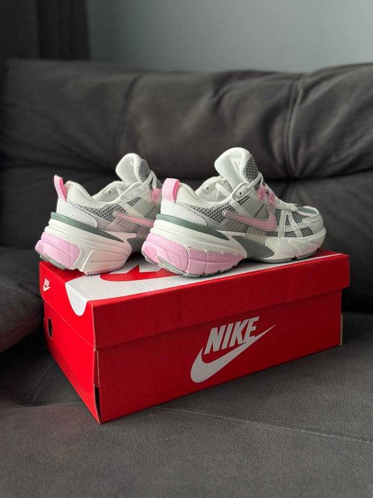 Кросівки Nike V2K Runtekk Beige Grey Pink | кроси Найк В2К Рантекк біло-сірого кольору текстиль