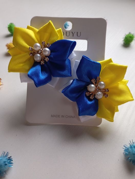 Виготовлення прикрас для волосся 
Акуратні, об’ємні бантики з крас