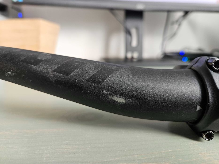 Kierownica z mostkiem Giant Contact 800