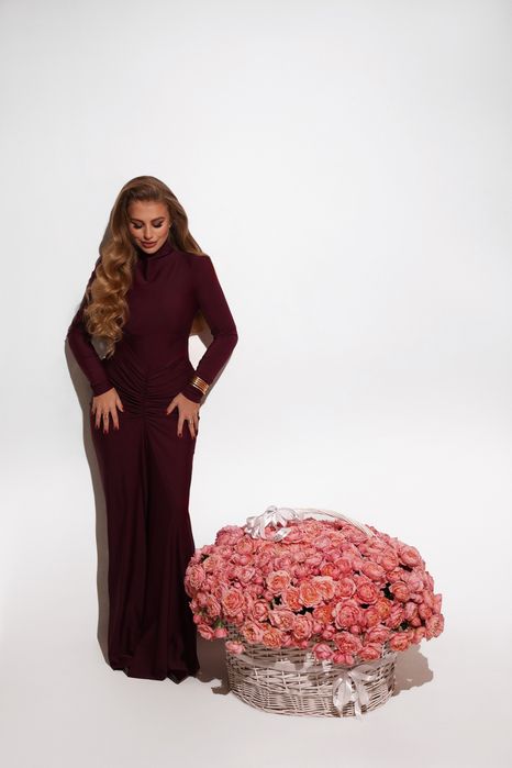 Сукня довга бордо