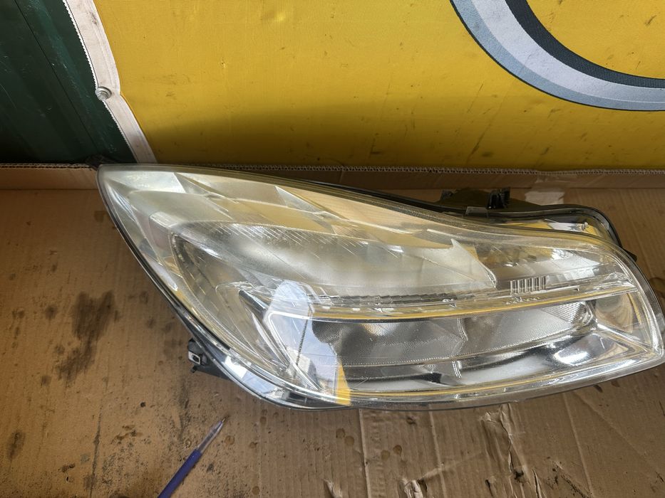 Опель інсігнія фари передні opel insignia