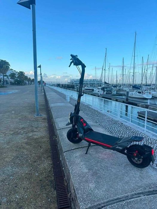 Electric scooter