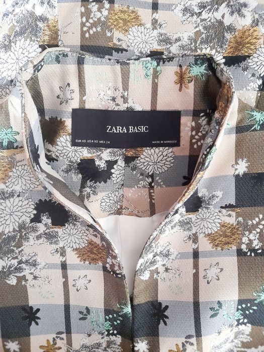 Casaco Zara, de inspiração oriental. Como novo. Tamanho XS