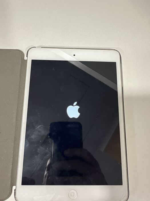 LER DESCRIÇÃO - Ipad mini - Sem uso (para peças)