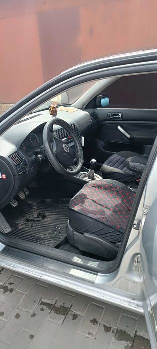 Продам машину Фольксваген Гольф4 2003р