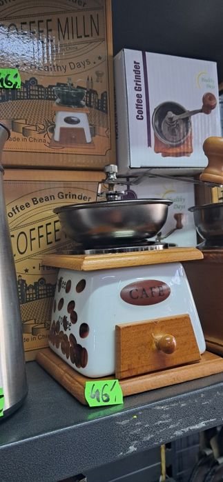 Młynek do kawy ręczny retro ceramiczny drewniany dekoracyjny