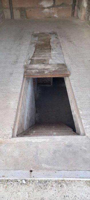 продам капітальний гараж