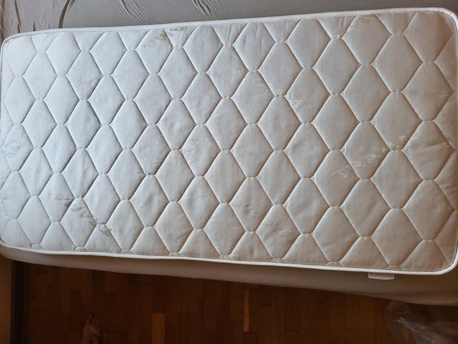 Colchao TRAMA babycar 137 cm x 69cm + 4 capas inclusas ortopedico mola