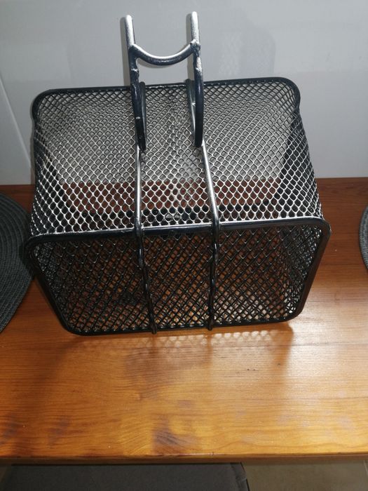 Cesto para bicicleta em ferro
