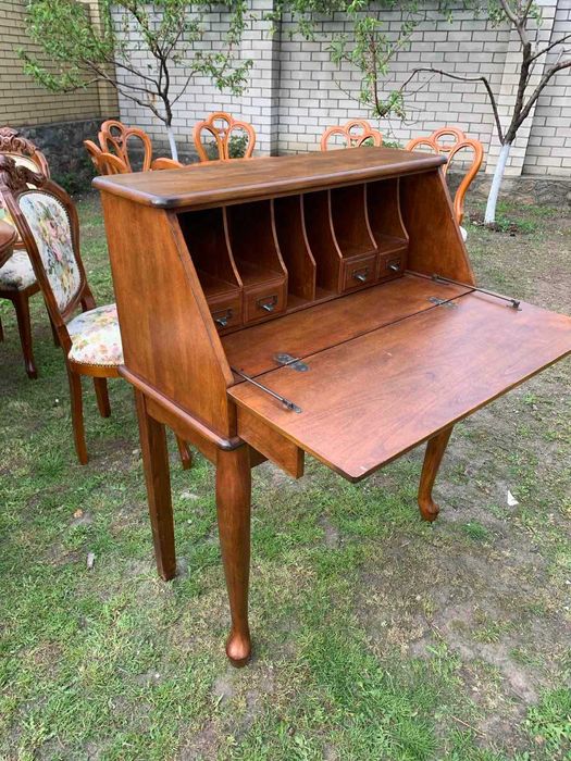 антикварний письмовий стіл секретер