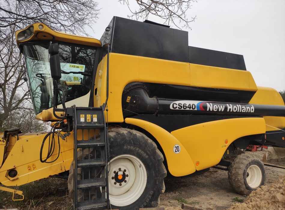 Kombajn New Holland CS 640 super stan tc