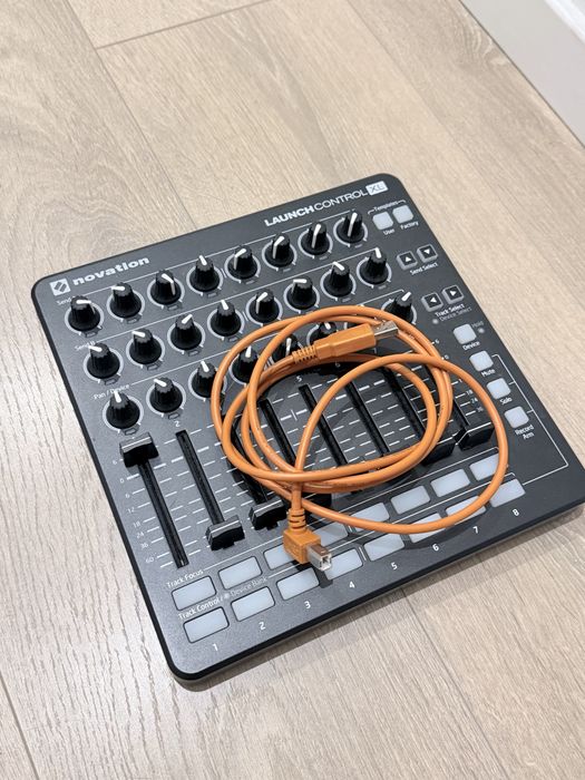 Novation Launch Control XL – kontroler MIDI + kabel USB