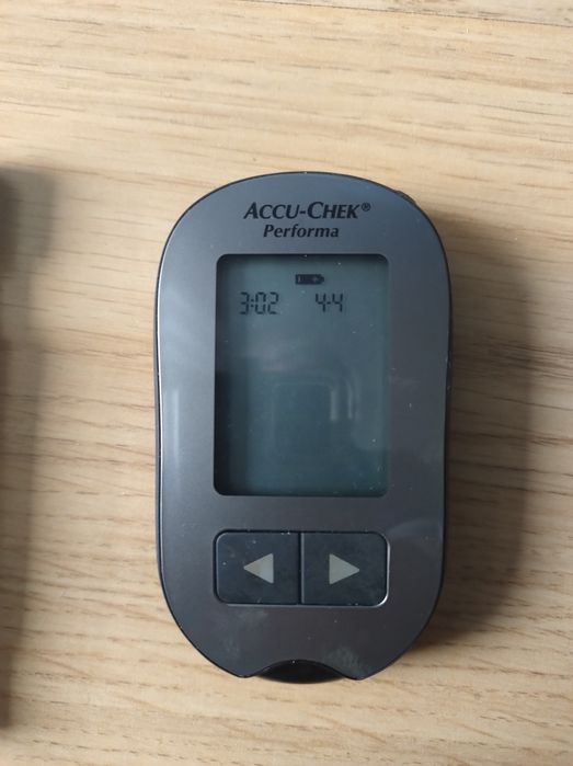 Glukometr Accu-Chek Performa.