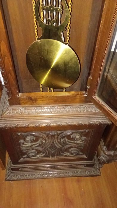 RELOGIO em Alto Relevo. 4 Fotos