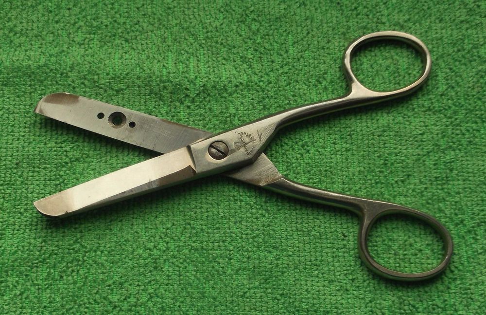 Stare, sygnowane nożyczki Gerlach.