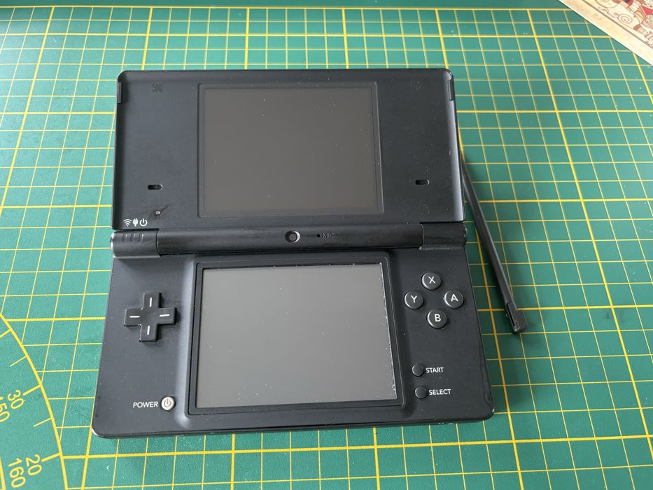 Nintendo DSi Pokémon Black