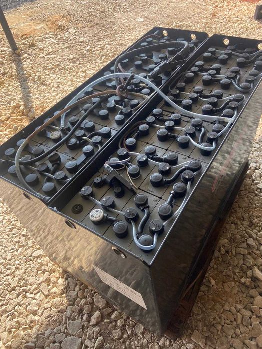 Bateria trakcyjna kwasowa HAWKER 48V 620Ah 06/2015 r