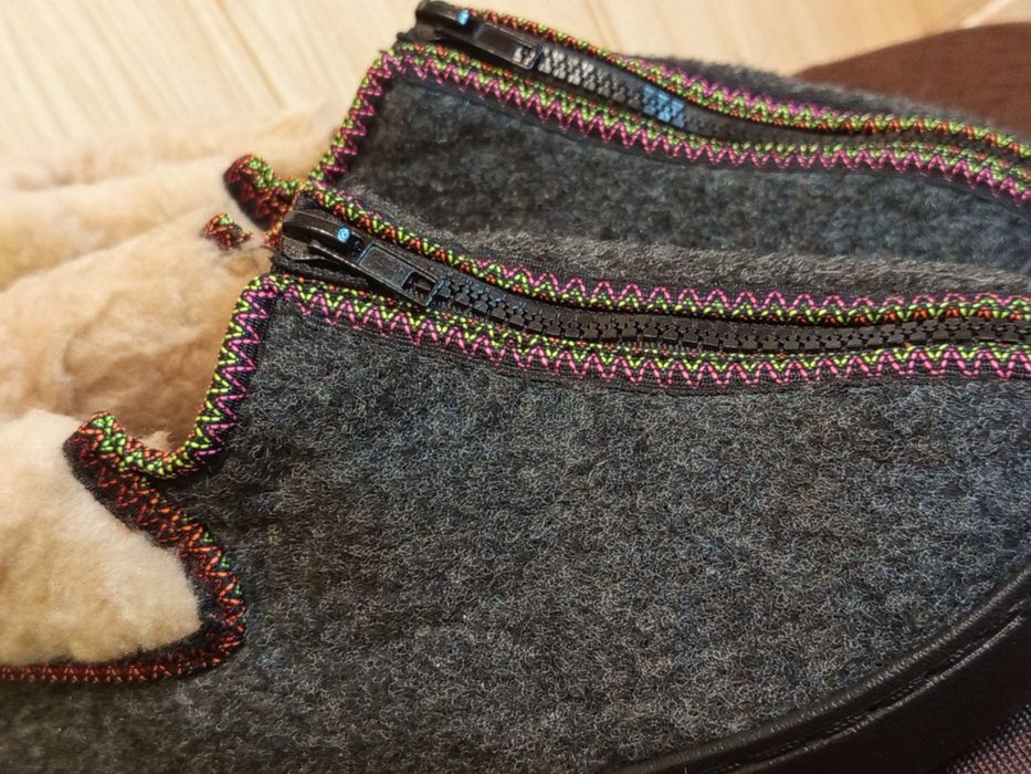 Новые.Женские тёплые тапки бурки,уги,чуни.Krok