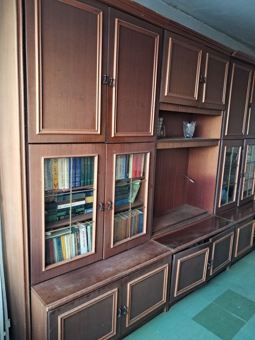 Стінка у вітальню