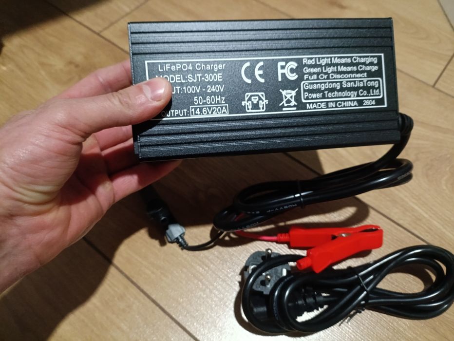 Зарядний пристрій 14.6V 20/60/100А для Lifepo4 BMS JK200A