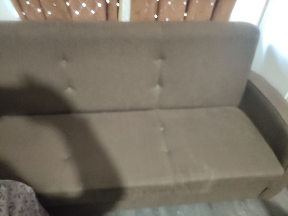 Sofá  castanho estimado