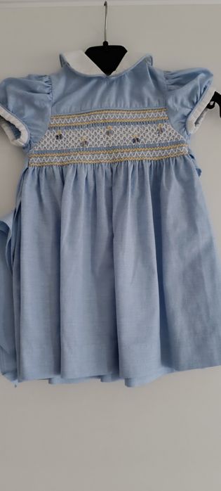 Vestido azul de menina. Usado. Em excelente estado
