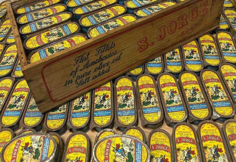 Latas vazias a conserveira de São Jorge, coleção