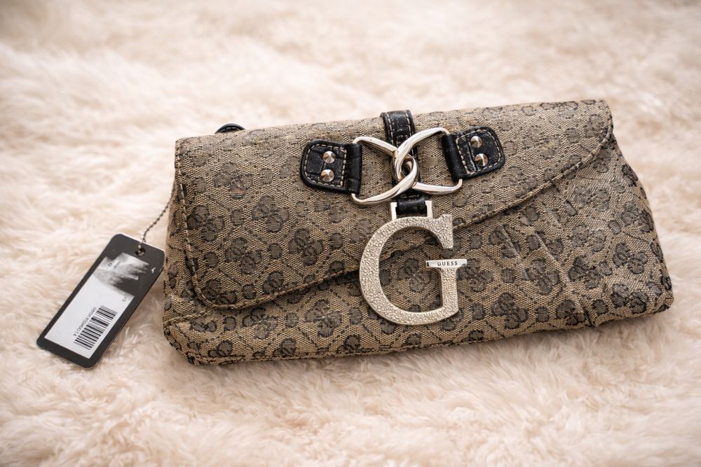 Сумка клатч Guess