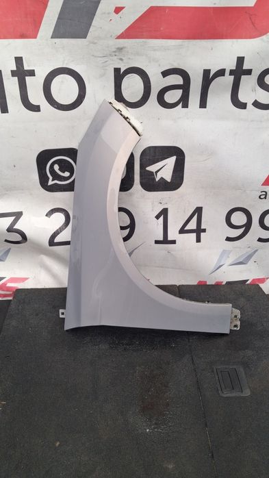 Переднє праве крило Ford Focus mk3