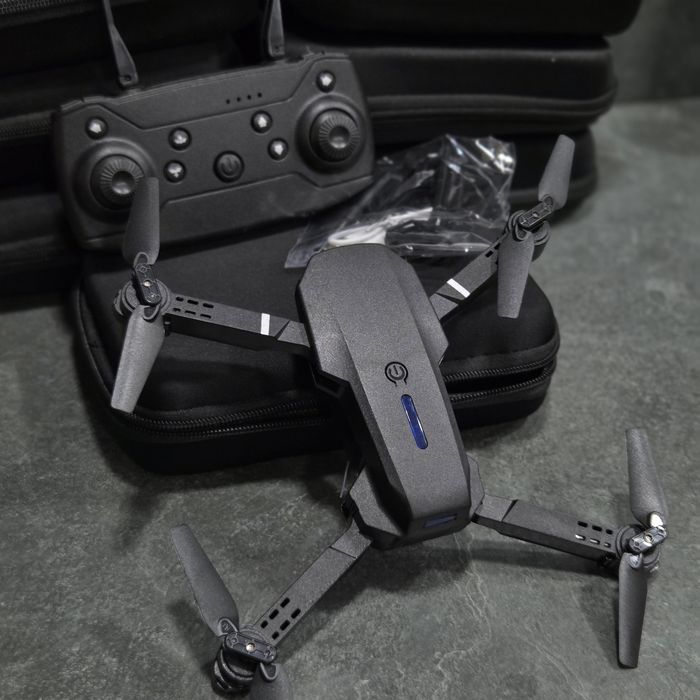 Міні дрон 4К Е88 WI-FI, HD камера, квадрокоптер для дітей