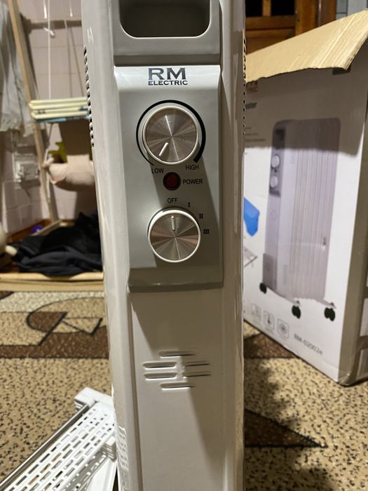 Масляний обігрівач RM-02002E! 9 секцій потужністю 800-1200-2000W
