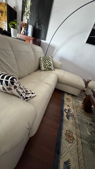 Sofa chaise-longue em pele IKEA