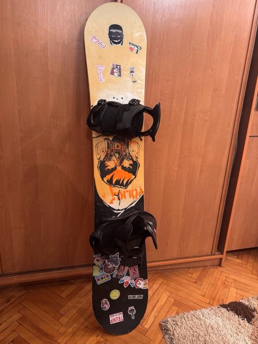 Сноуборд 160см (є ботінки)